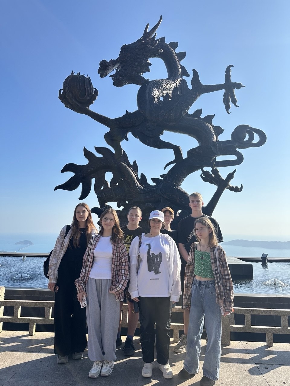 Участники WeLL School вместе в Китае